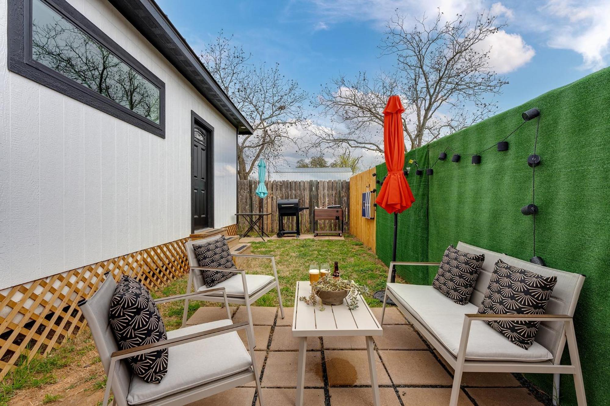 Hidden Cottage Mins To Main St And Sleeps 4 Fredericksburg Extérieur photo