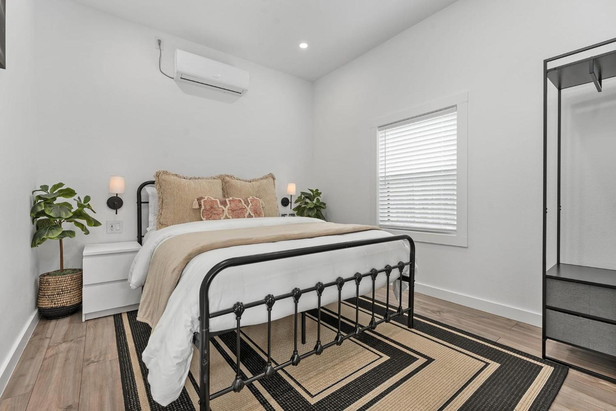 Hidden Cottage Mins To Main St And Sleeps 4 Fredericksburg Extérieur photo
