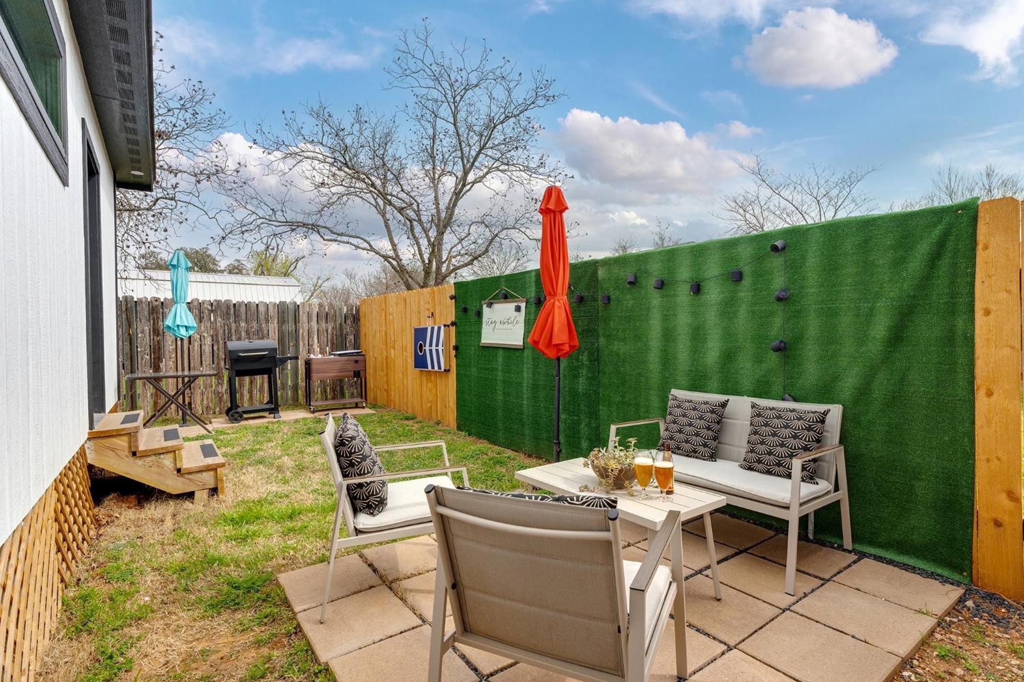 Hidden Cottage Mins To Main St And Sleeps 4 Fredericksburg Extérieur photo